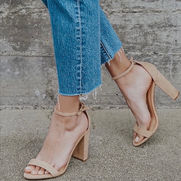 NEW! Brand new size 9 Lulu Heels. Never worn too big for me and I lost the box - Picture 2 of 3